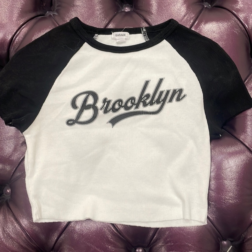 Garage cropped t-shirt